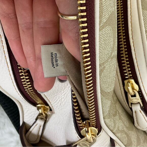 Coach Court In Signature Coated Canvas With Tiger Adjustable Straps Backpack main image 8